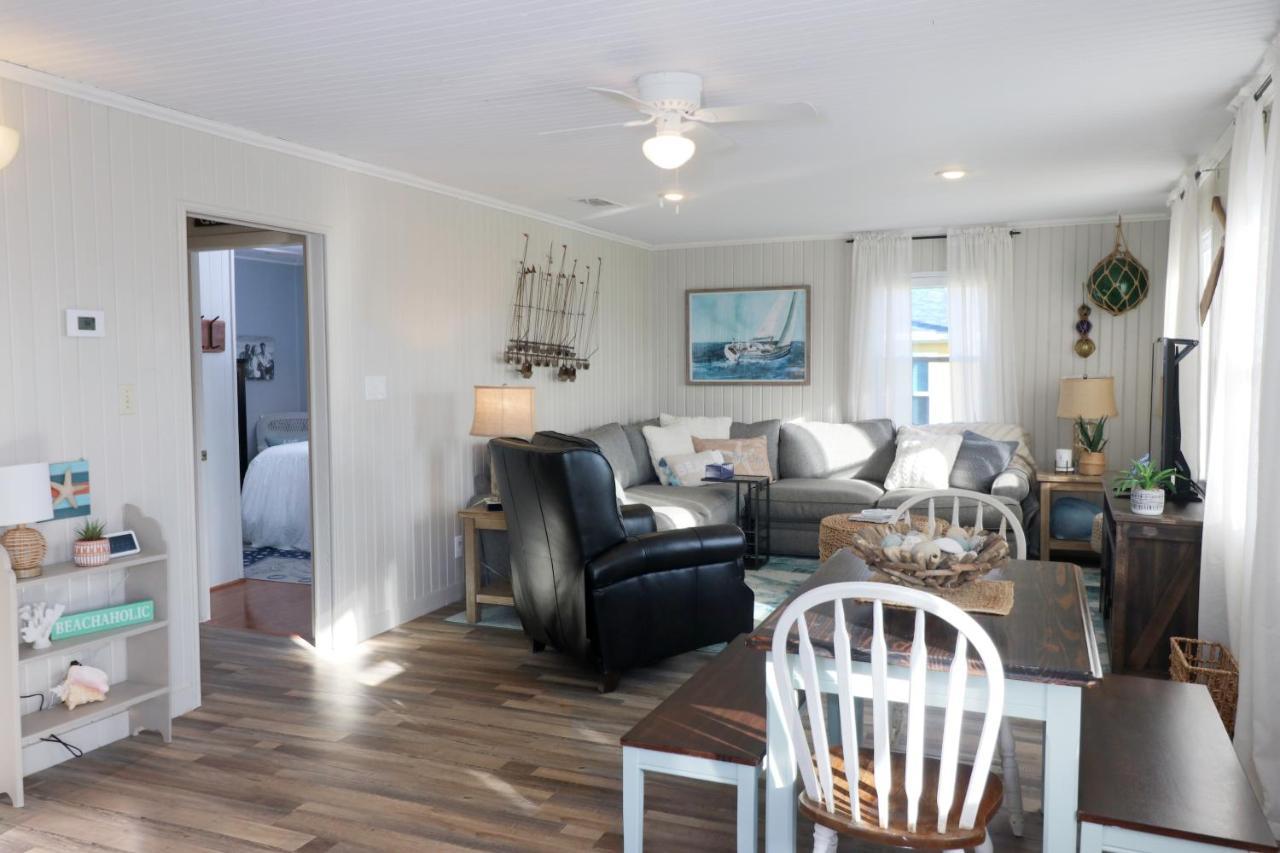 גלווסטון One-Of-A-Kind Beach Home With Lounge Bar Game Room מראה חיצוני תמונה