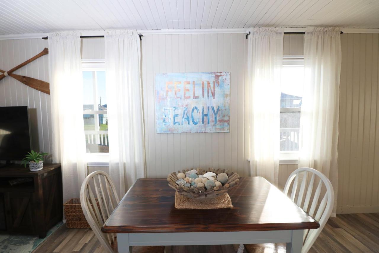 גלווסטון One-Of-A-Kind Beach Home With Lounge Bar Game Room מראה חיצוני תמונה